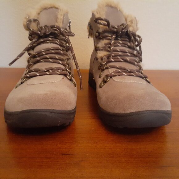 Earth Hiker Style Ankle Boots - Picture 6 of 10